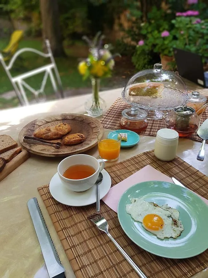 Bed&Breakfast Jardin de Marie Aix-en-Provence Frühstückspension